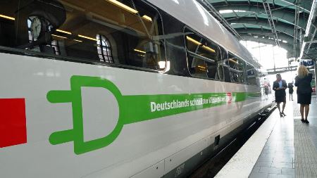 Deutsche Bahn speist Solarstrom ins eigene Netz ein